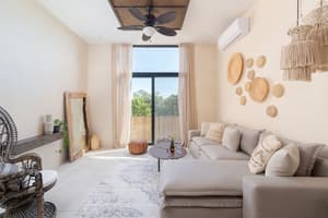 thumbnail: Interior detail