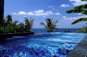 thumbnail: Outdoor pool
