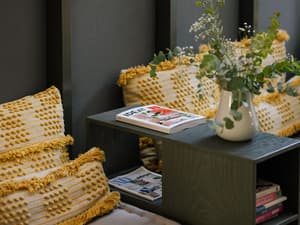 thumbnail: Lobby sitting area