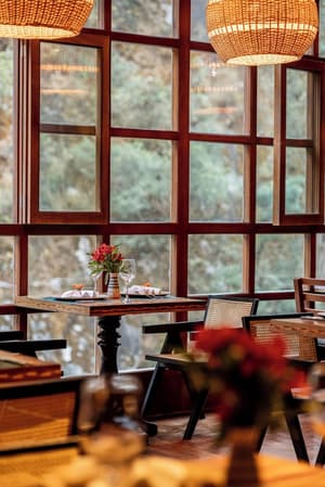thumbnail: Restaurant