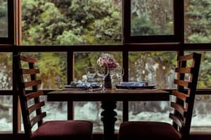 thumbnail: Restaurant