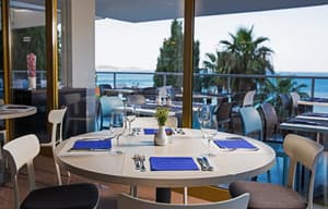 thumbnail: Breakfast area