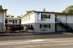 thumbnail: Exterior