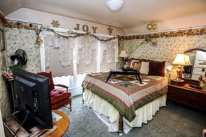 thumbnail: Room