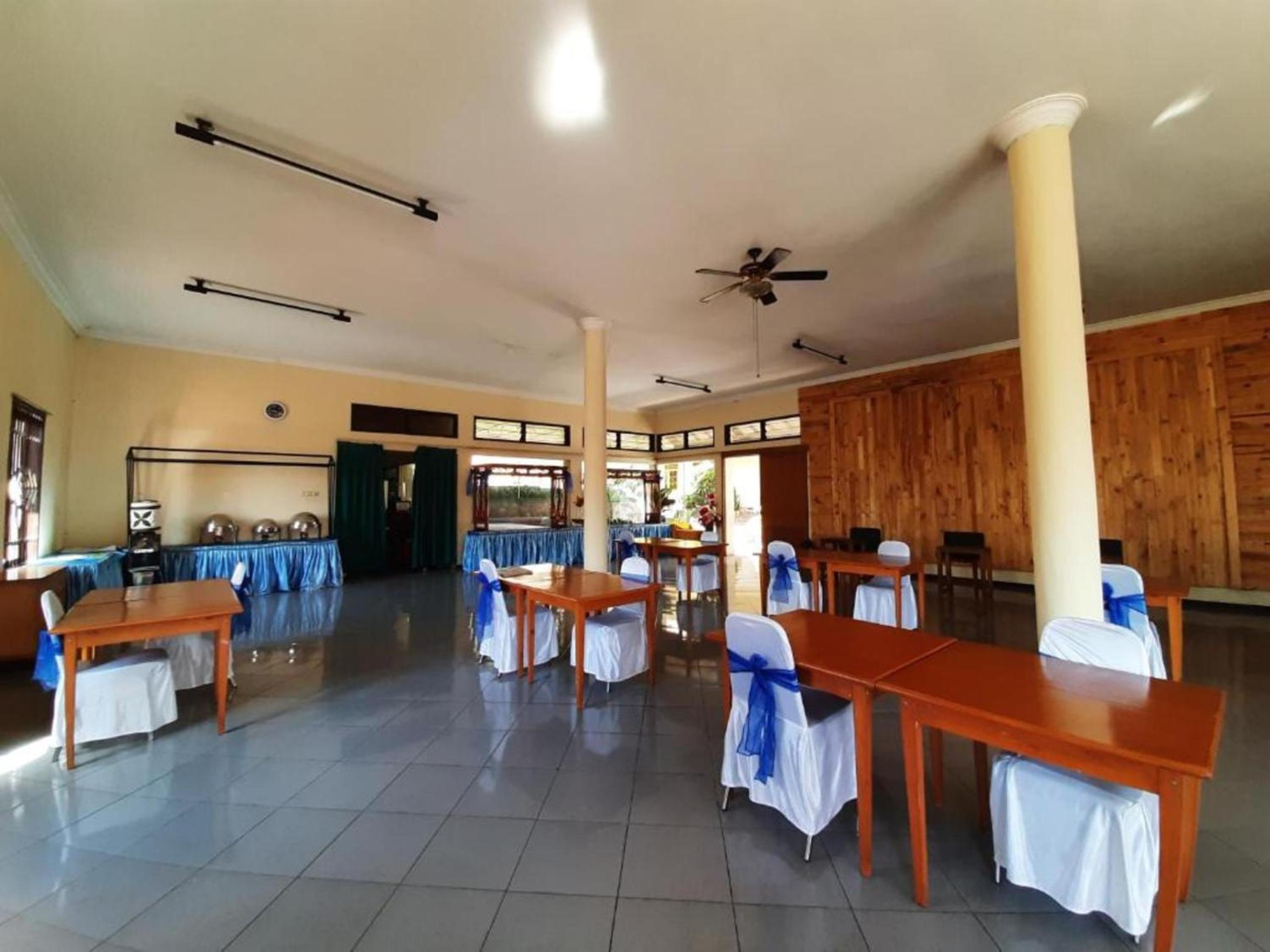 Restaurant-cafeteria