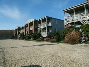 thumbnail: Exterior