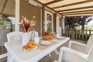 thumbnail: Terrace/patio