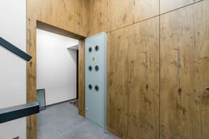 thumbnail: Interior