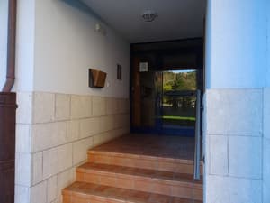 thumbnail: Property entrance