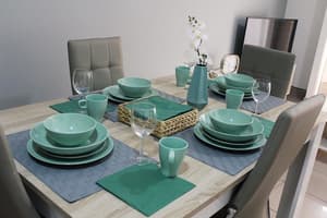 thumbnail: In-room dining