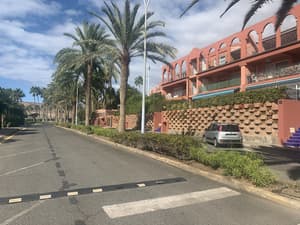 thumbnail: Front of property