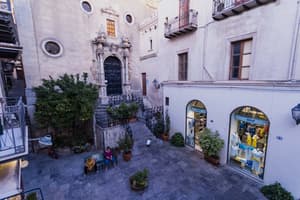 thumbnail: Street view