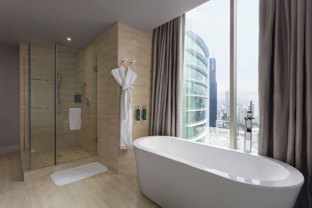 Bathroom amenities