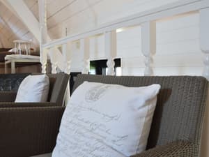thumbnail: Interior detail