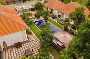 thumbnail: Front of property