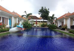 thumbnail: Outdoor pool