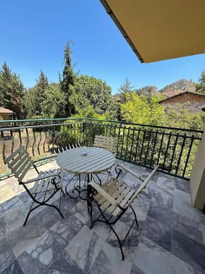 thumbnail: Exterior