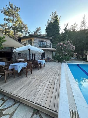 thumbnail: Terrace/patio