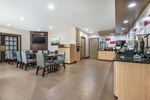 thumbnail: Breakfast area