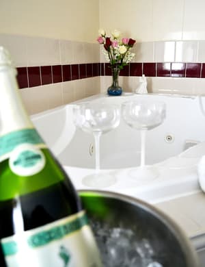 thumbnail: Jetted tub