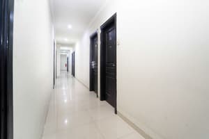 thumbnail: Hallway