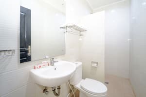 thumbnail: Bathroom