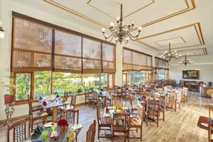 thumbnail: Restaurant