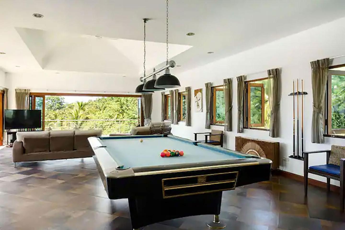 Swimming pool-spa