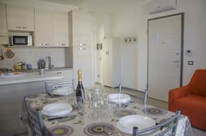 thumbnail: In-room dining