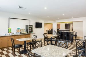thumbnail: Breakfast area