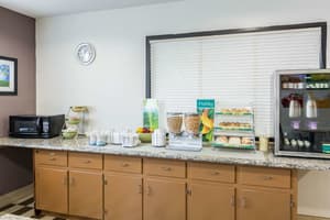 thumbnail: Breakfast area