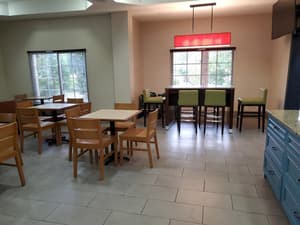 thumbnail: Breakfast area