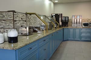 thumbnail: Breakfast area