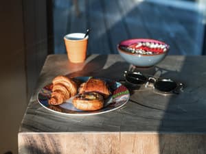 thumbnail: Breakfast area