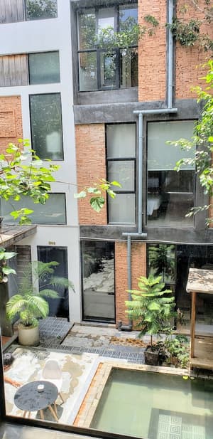 thumbnail: Exterior