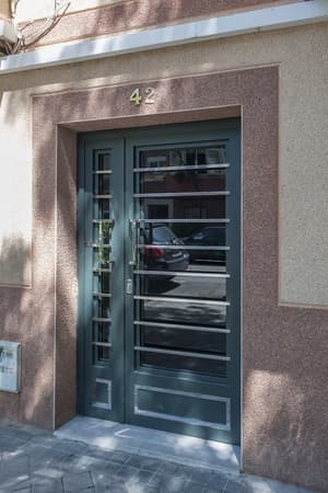 thumbnail: Property entrance