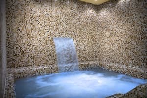thumbnail: Jetted tub