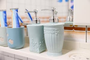 thumbnail: Bathroom amenities