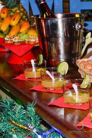 thumbnail: Bar (on property)