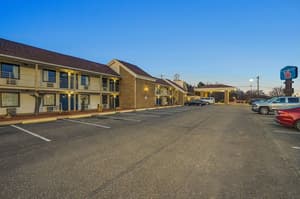 thumbnail: Parking