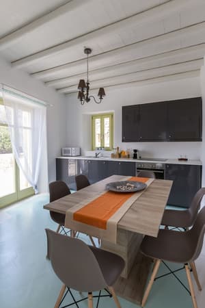 thumbnail: In-room dining