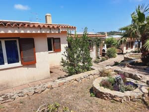 thumbnail: Front of property
