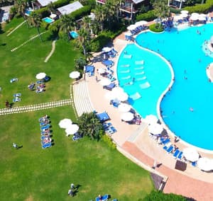 thumbnail: Outdoor pool