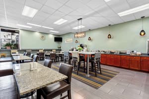 thumbnail: Breakfast area