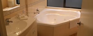 thumbnail: Jetted tub