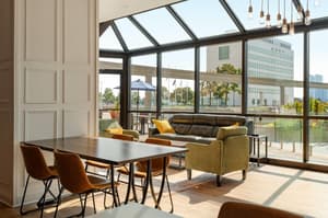 thumbnail: Breakfast area