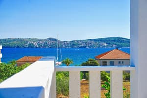 thumbnail: Balcony view