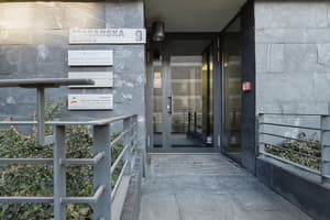 thumbnail: Property entrance