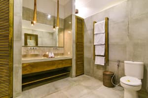 thumbnail: Bathroom