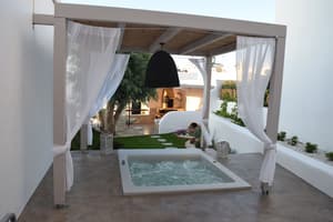thumbnail: Private spa tub